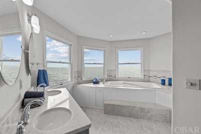 Home For Sale in Kitty Hawk, North Carolina