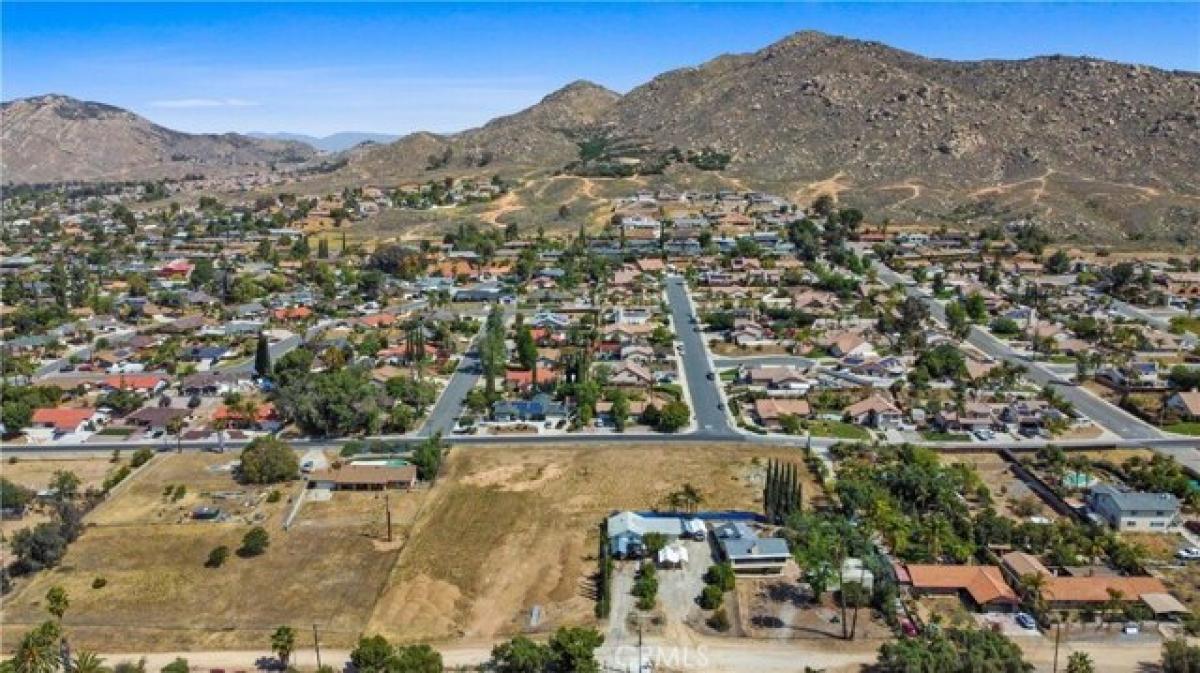 Picture of Residential Land For Sale in Moreno Valley, California, United States