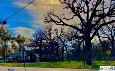 Residential Land For Sale in Cameron, Texas