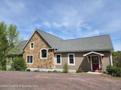 Home For Sale in Damascus, Pennsylvania