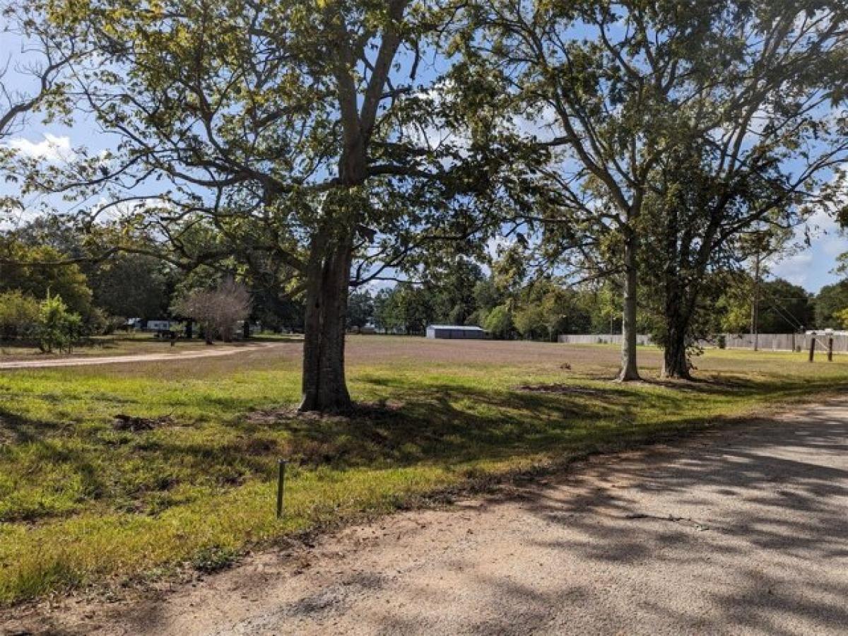 Picture of Residential Land For Sale in Wharton, Texas, United States