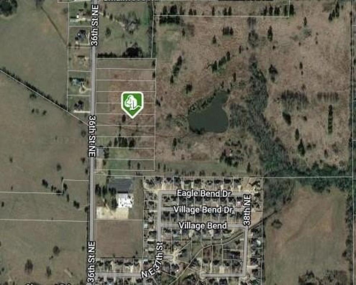 Picture of Residential Land For Sale in Paris, Texas, United States