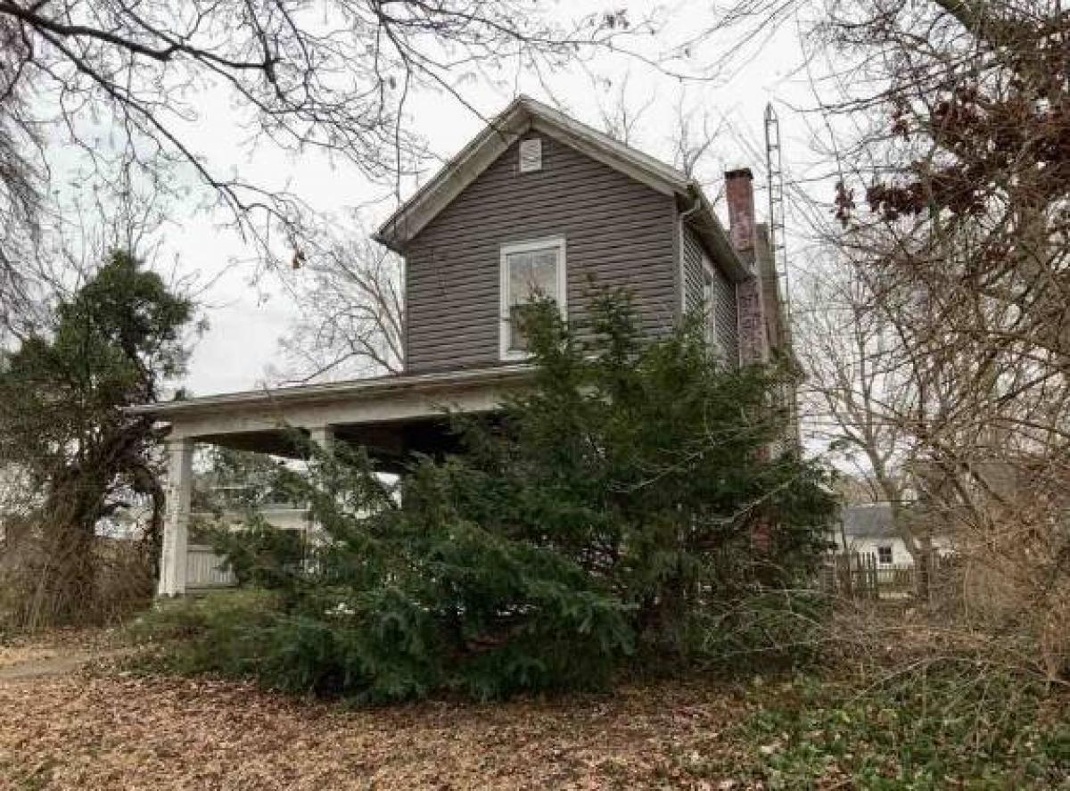 Picture of Home For Sale in Fairborn, Ohio, United States