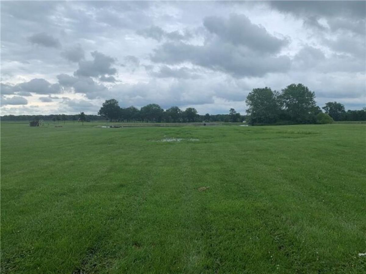 Picture of Residential Land For Sale in Mattoon, Illinois, United States