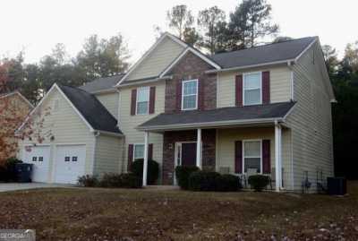 Home For Rent in Fairburn, Georgia