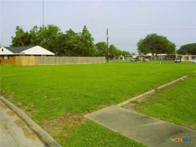 Residential Land For Sale in Victoria, Texas