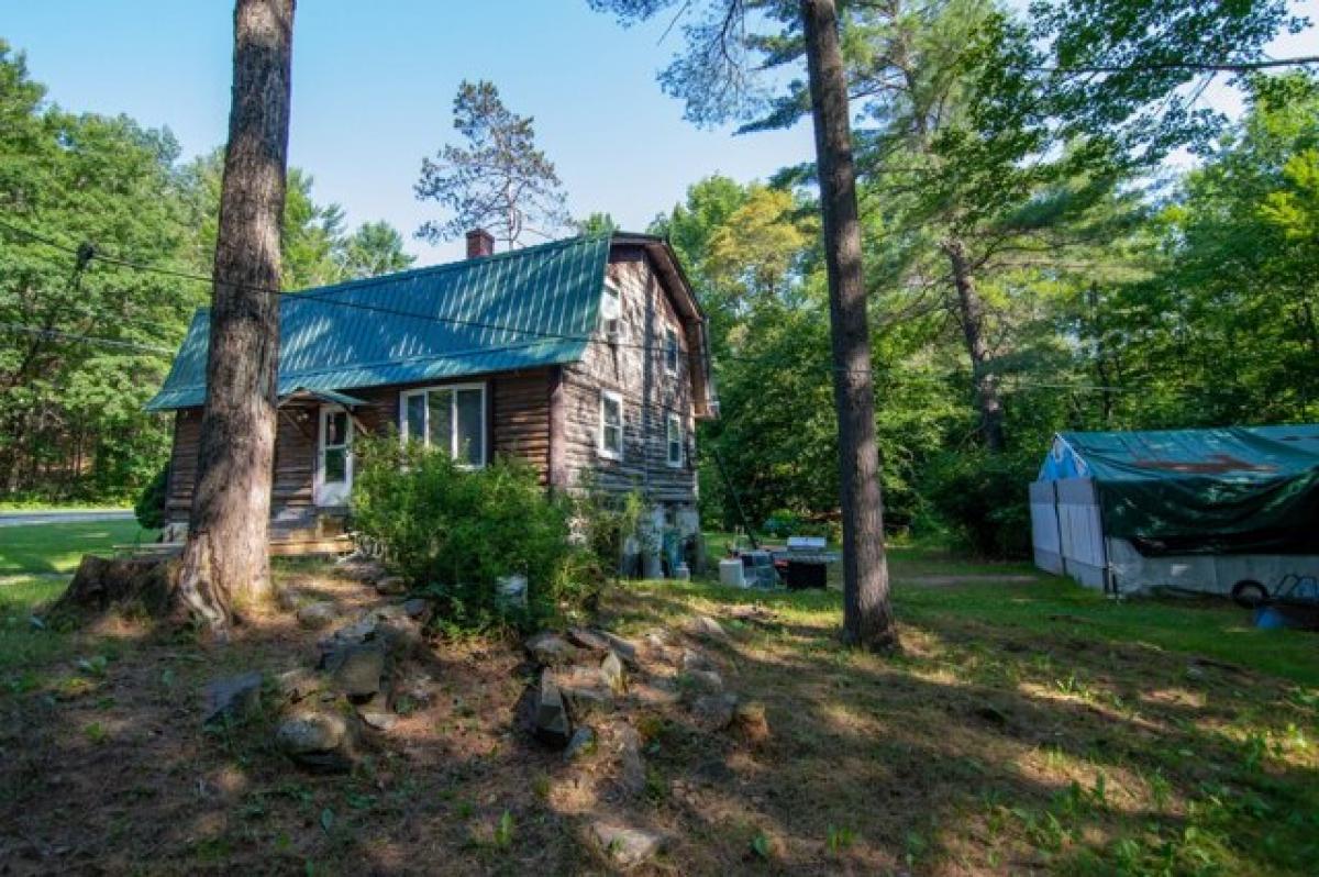 Picture of Home For Sale in Greenwood, Maine, United States