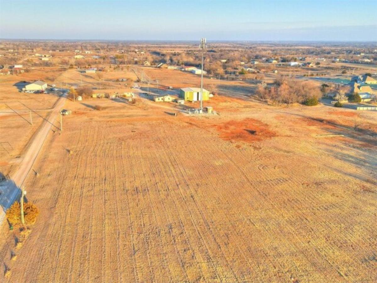 Picture of Residential Land For Sale in Moore, Oklahoma, United States