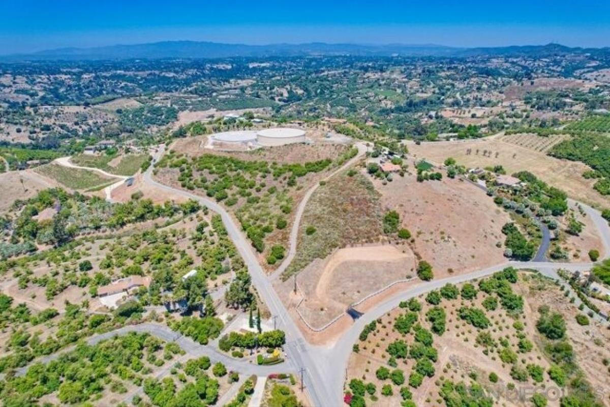 Picture of Residential Land For Sale in Fallbrook, California, United States