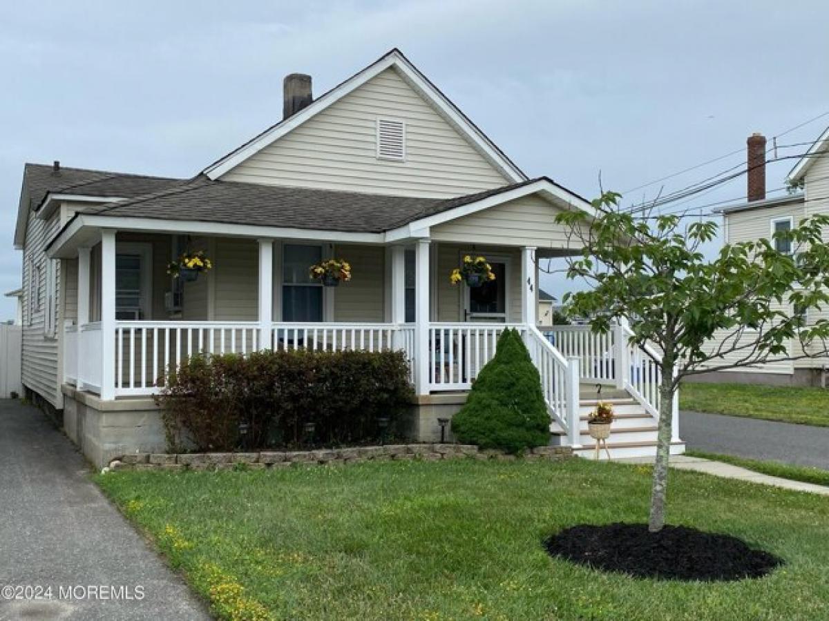 Picture of Home For Rent in Monmouth Beach, New Jersey, United States