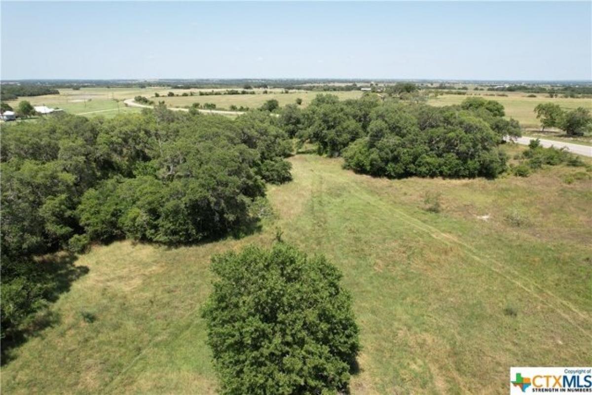 Picture of Residential Land For Sale in Shiner, Texas, United States