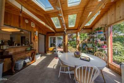 Home For Sale in Newport, Oregon