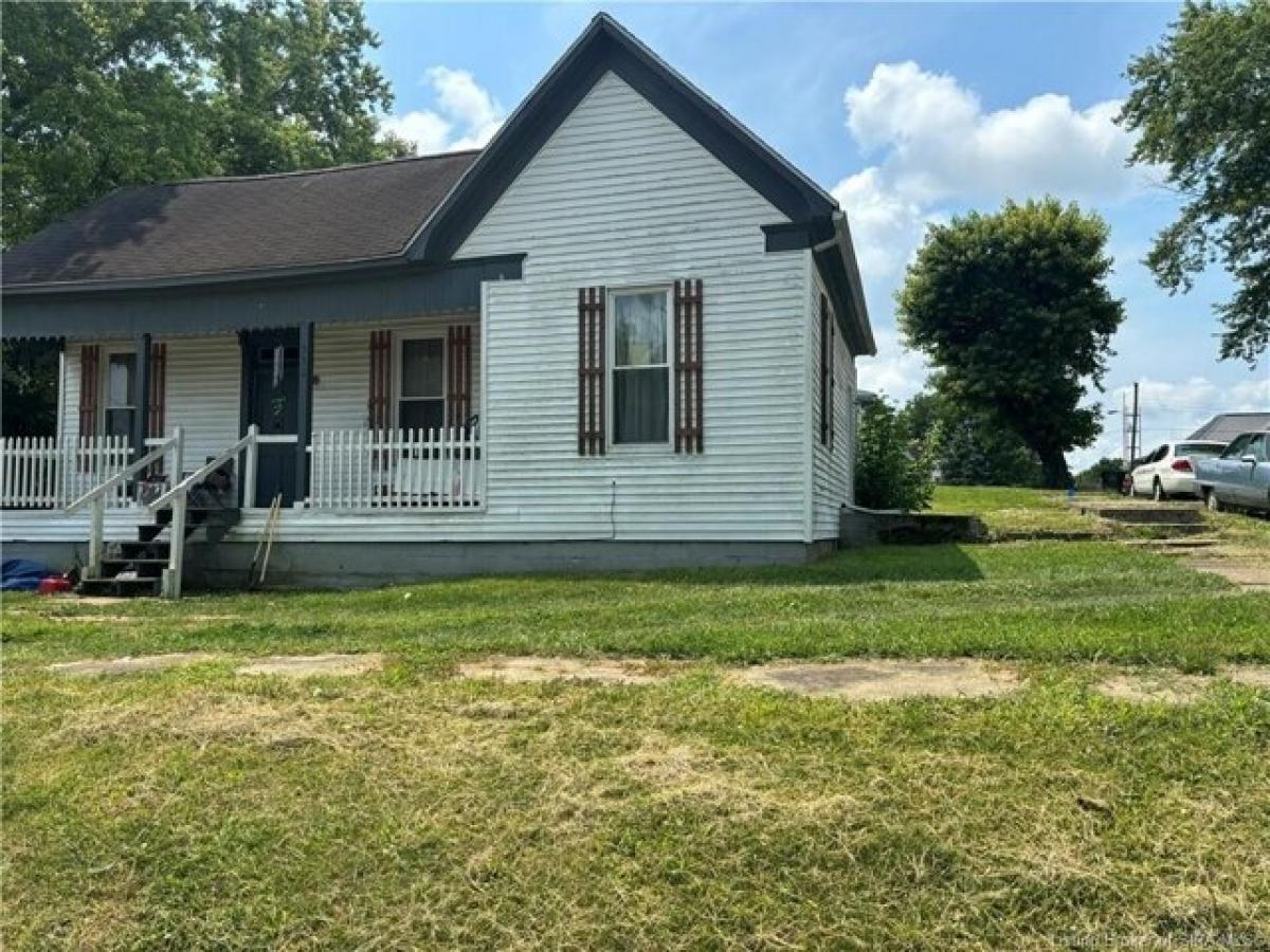 Picture of Home For Sale in Marengo, Indiana, United States