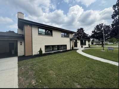 Home For Sale in Westchester, Illinois