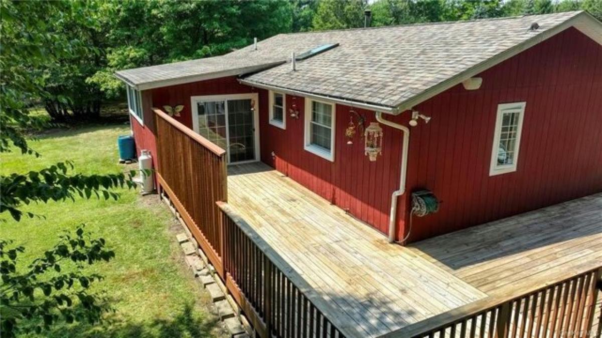 Picture of Home For Sale in Loch Sheldrake, New York, United States