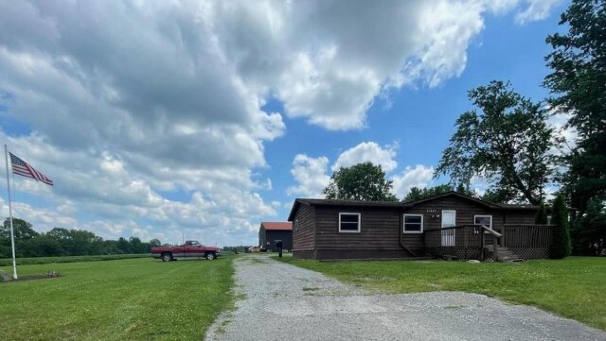 Picture of Home For Sale in Raymond, Ohio, United States