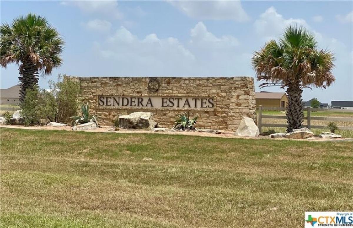 Picture of Residential Land For Sale in Victoria, Texas, United States