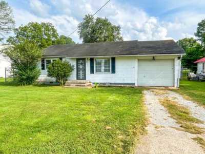 Home For Sale in Bruceton, Tennessee