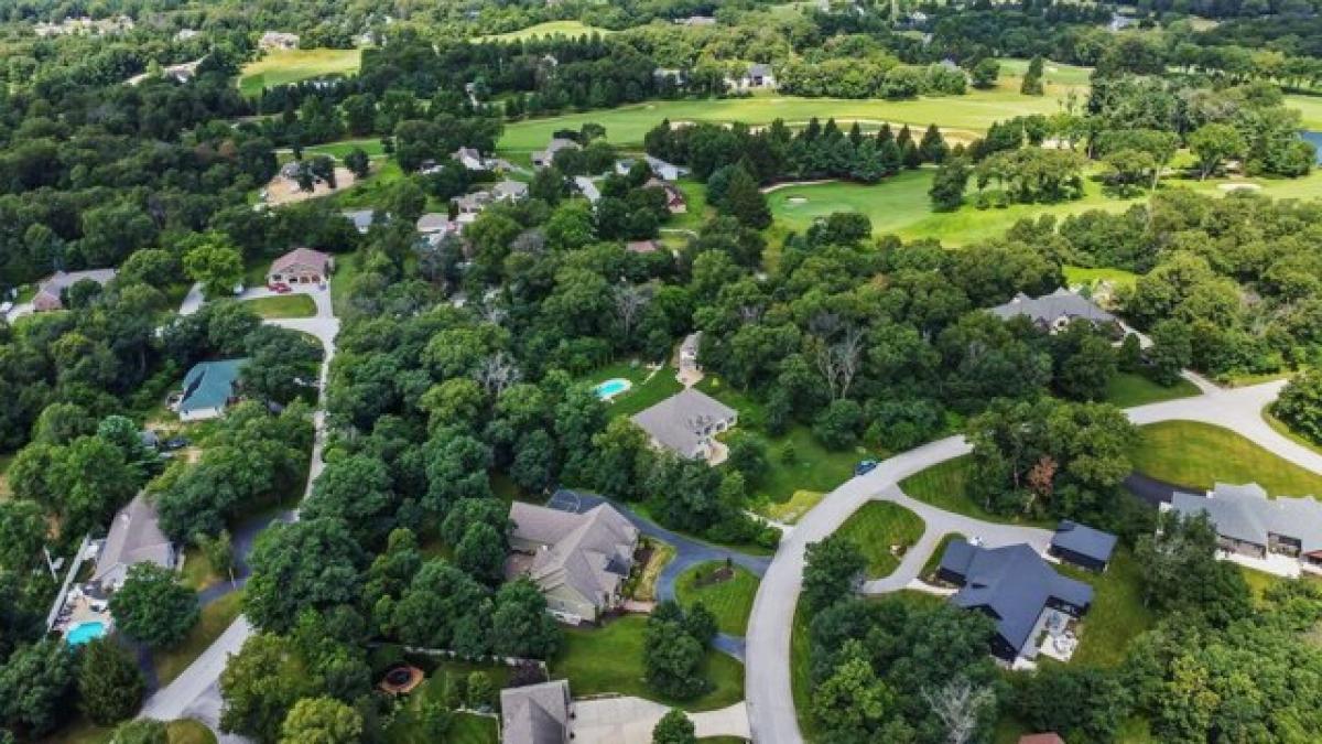 Picture of Home For Sale in Wheatfield, Indiana, United States