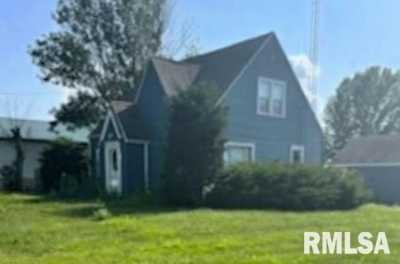 Home For Sale in Hartsburg, Illinois