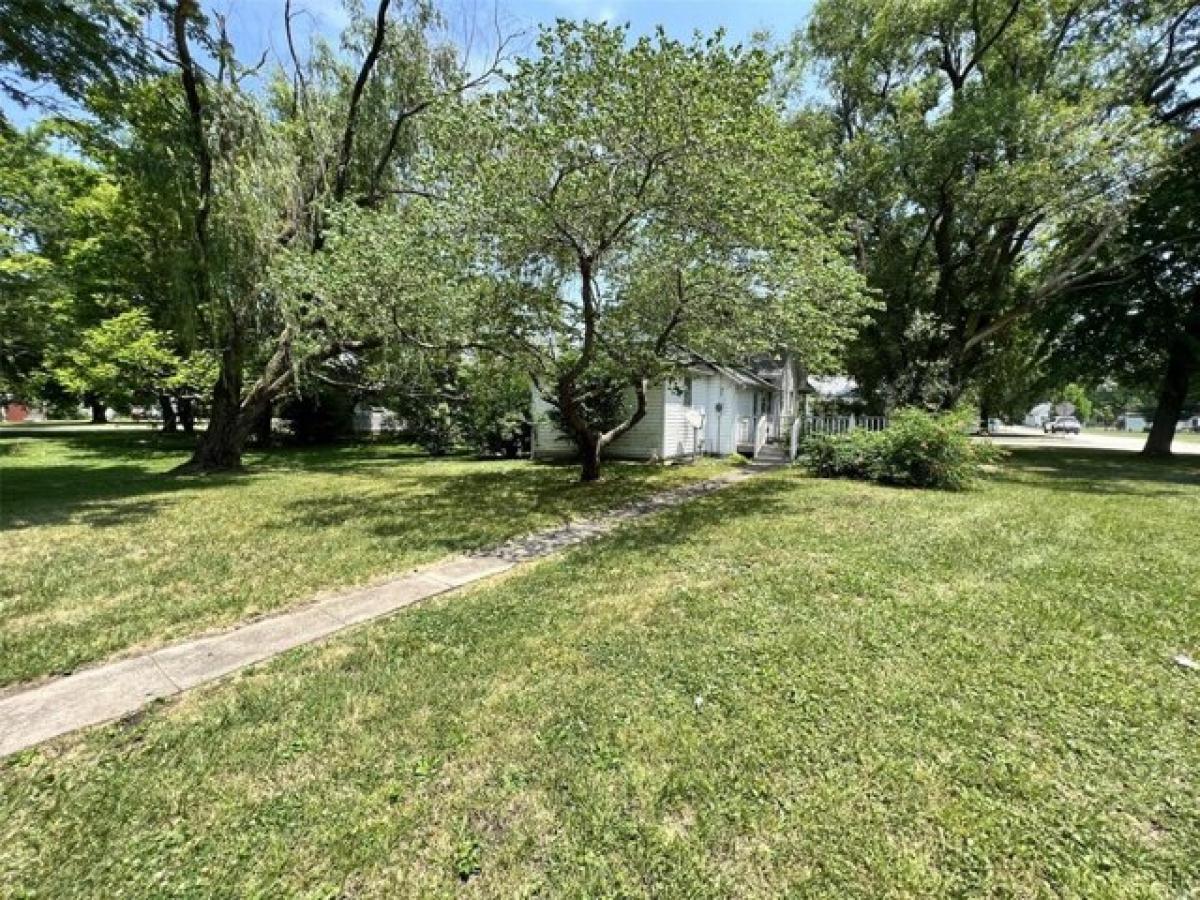 Picture of Home For Sale in Coffeen, Illinois, United States