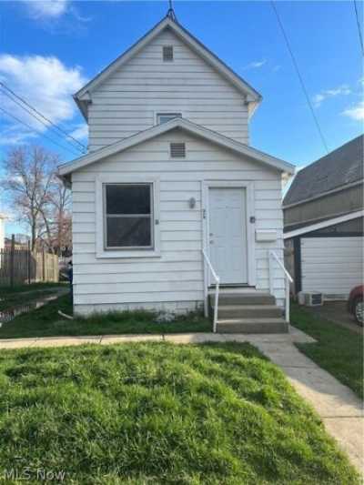 Home For Sale in Girard, Ohio