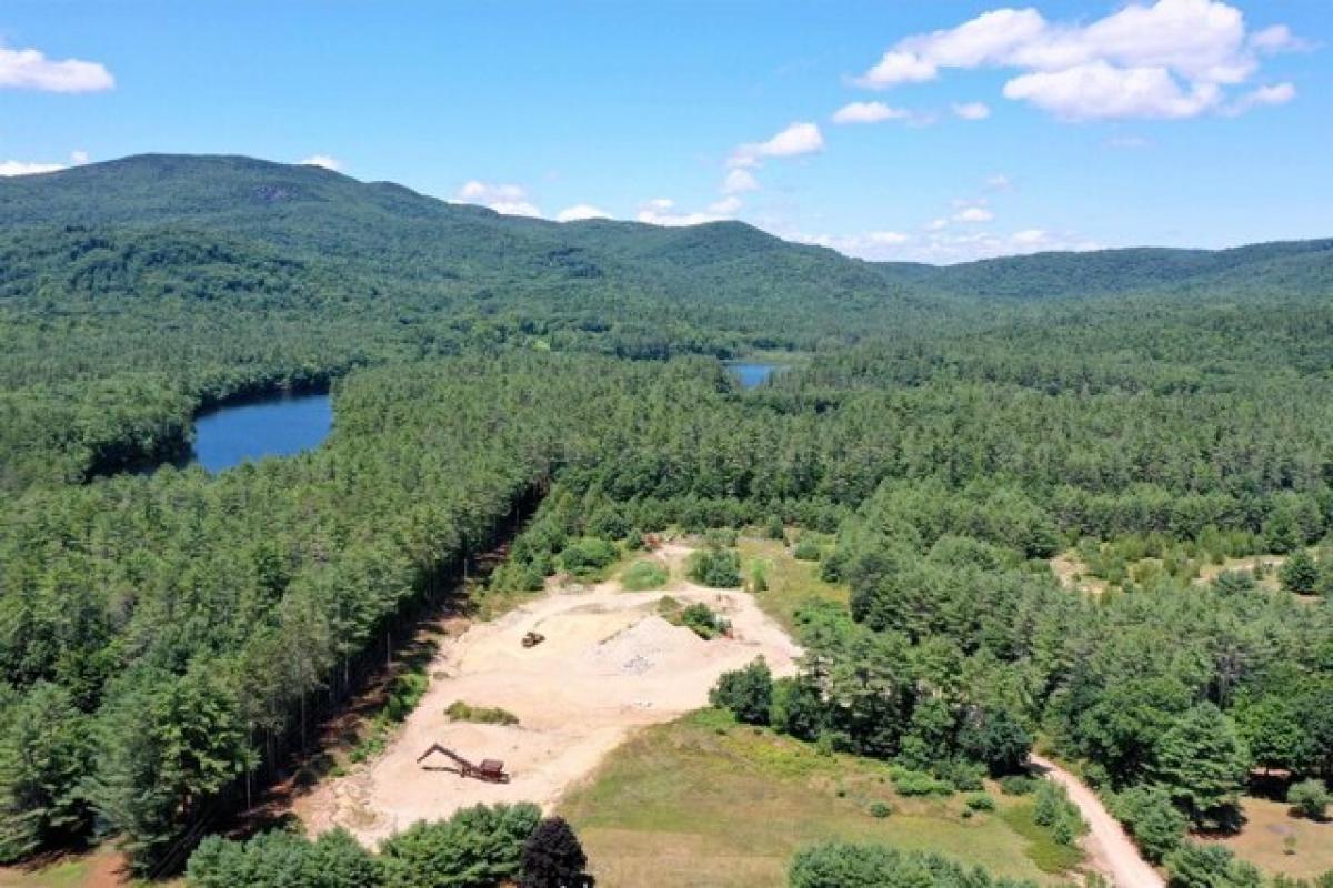 Picture of Residential Land For Sale in Andover, New Hampshire, United States