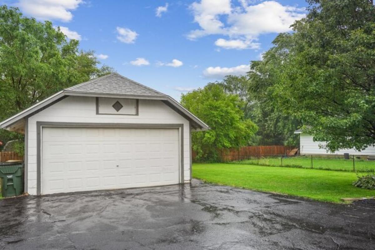 Picture of Home For Sale in Antioch, Illinois, United States