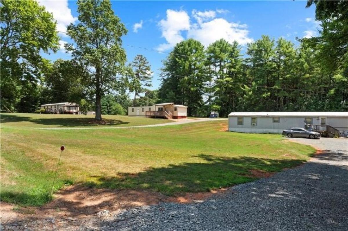 Picture of Home For Sale in Pfafftown, North Carolina, United States