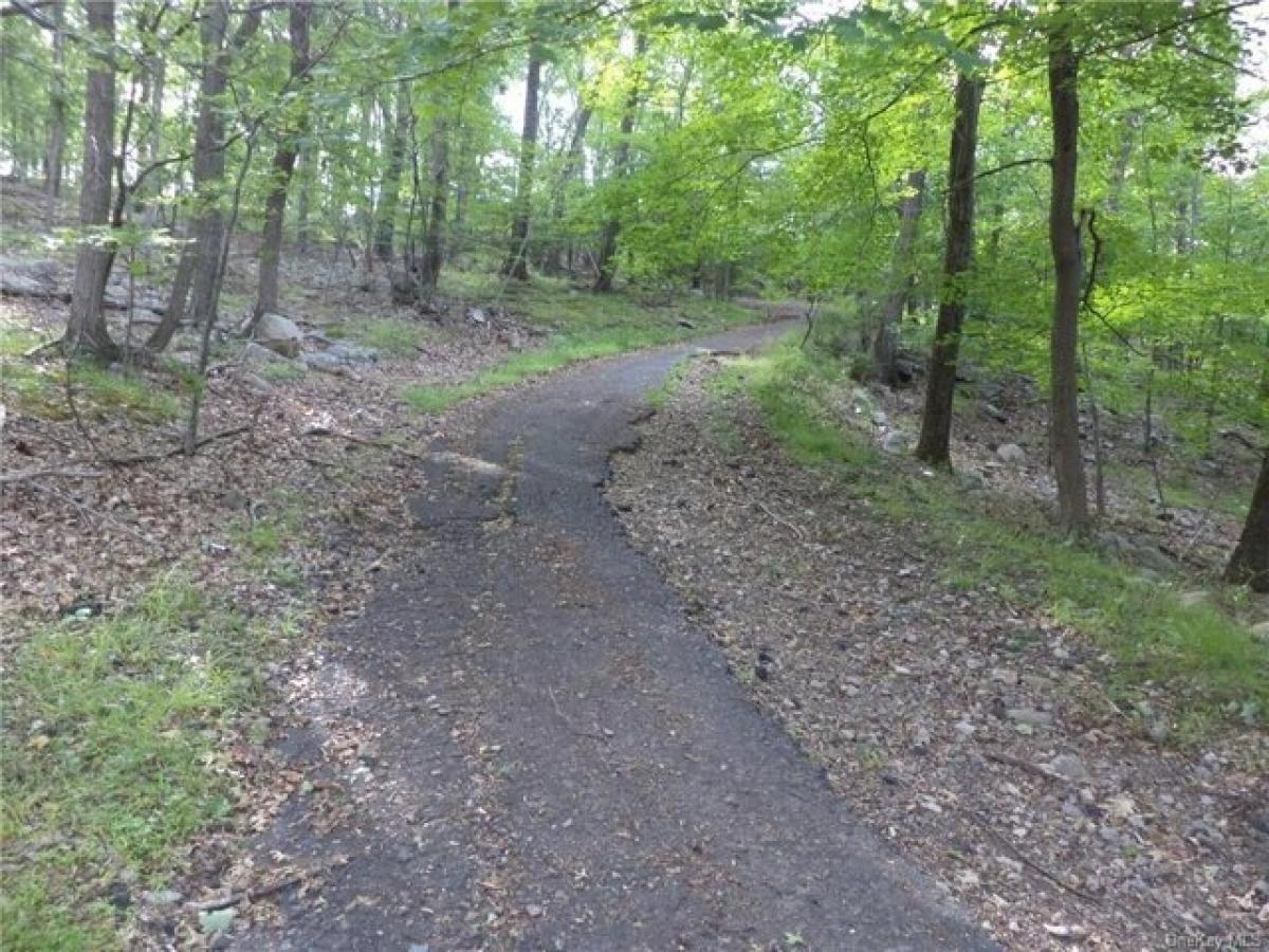 Picture of Residential Land For Sale in Stony Point, New York, United States