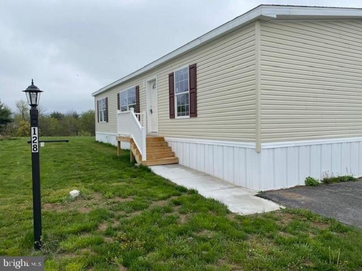 Picture of Home For Sale in Newville, Pennsylvania, United States