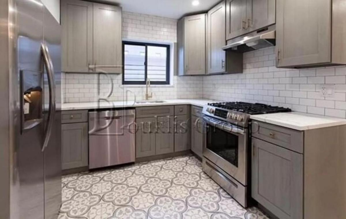 Picture of Apartment For Rent in Astoria, New York, United States