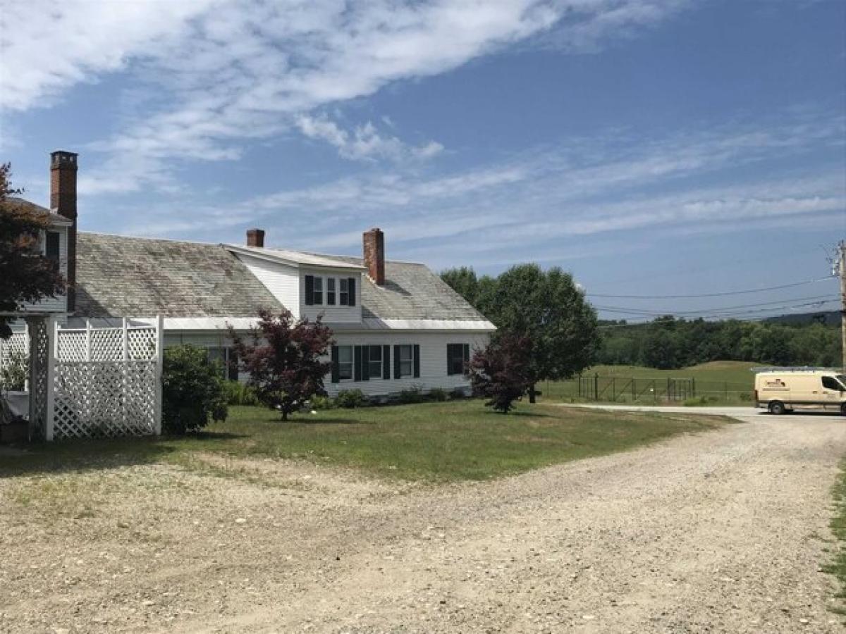 Picture of Home For Sale in Swanzey, New Hampshire, United States