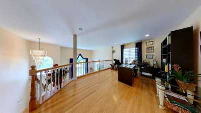 Home For Sale in Burbank, Illinois