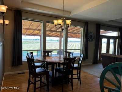 Home For Sale in White Swan, Washington