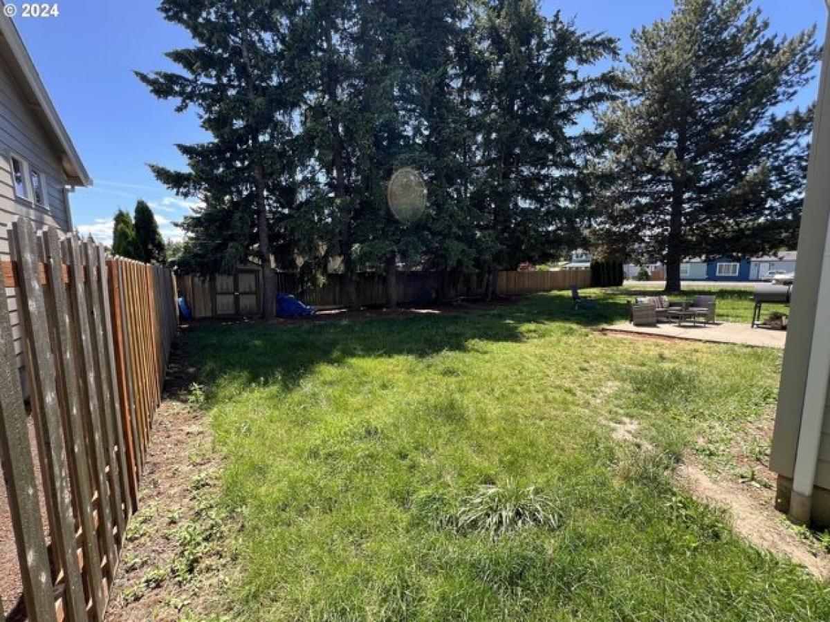 Picture of Home For Sale in North Plains, Oregon, United States