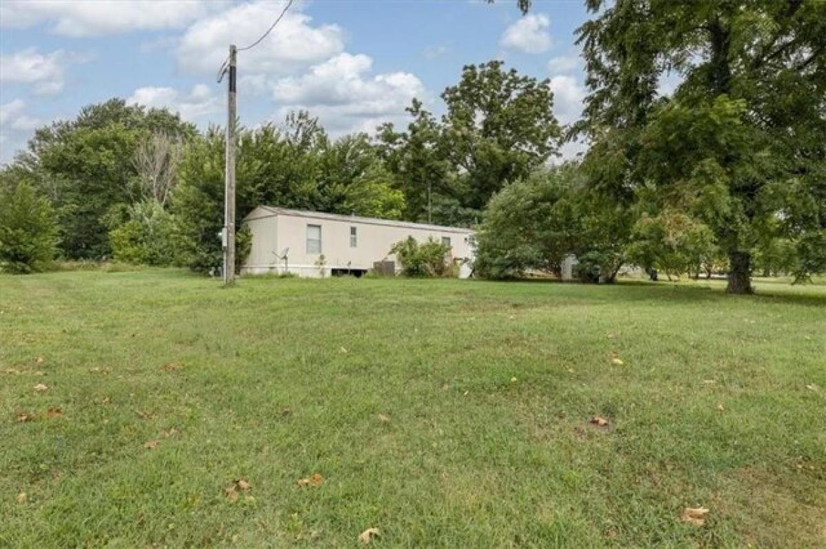 Picture of Home For Sale in Gentry, Arkansas, United States