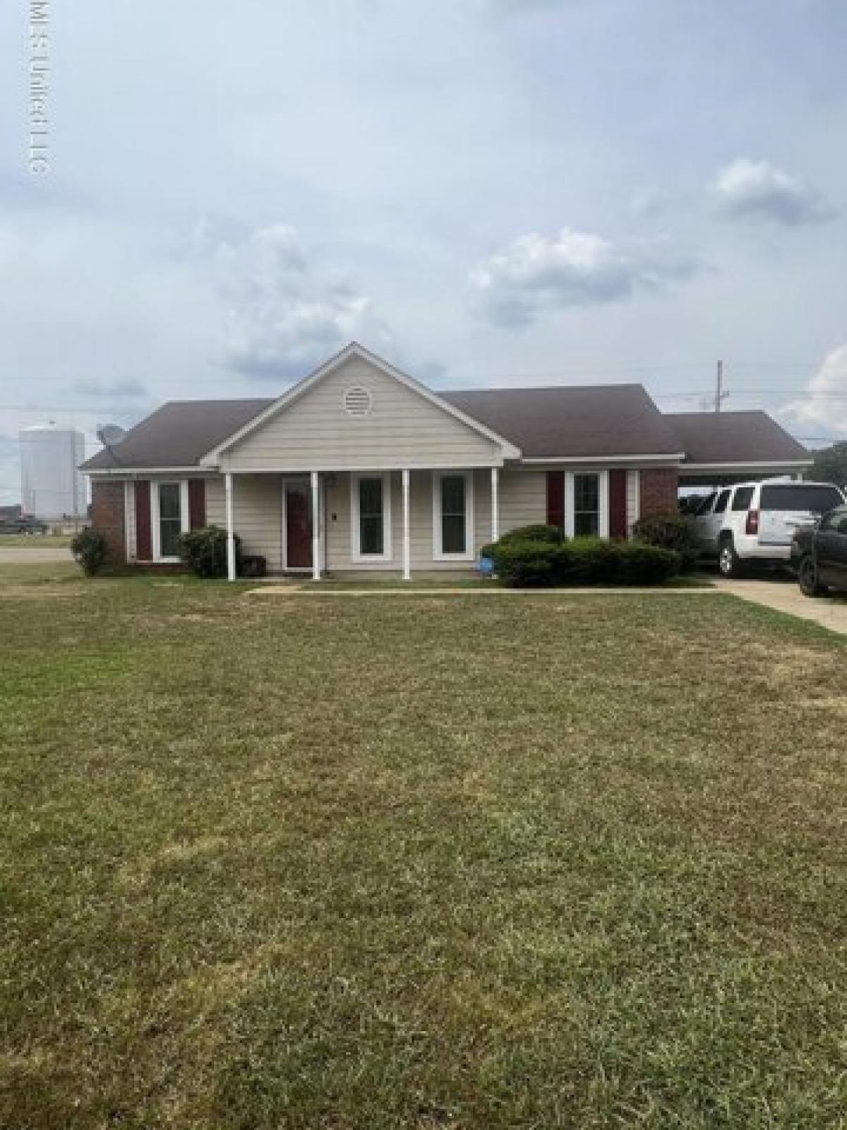 Picture of Home For Sale in Senatobia, Mississippi, United States