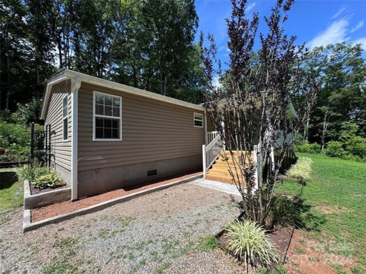 Picture of Home For Sale in Leicester, North Carolina, United States