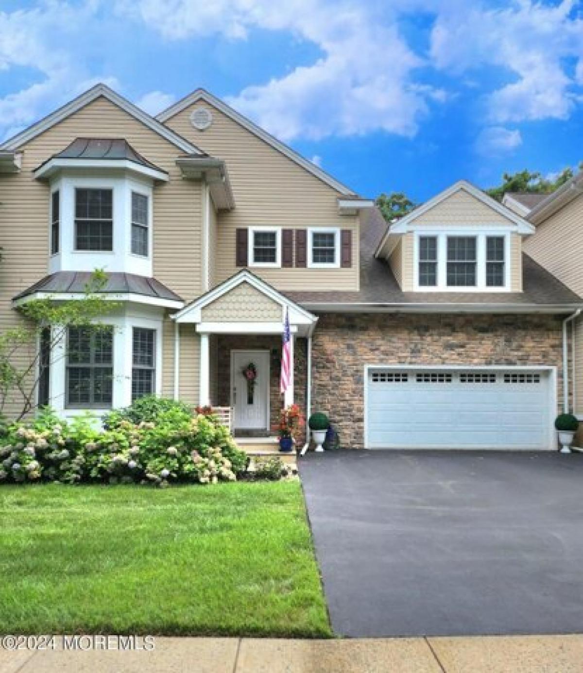 Picture of Home For Sale in Wall, New Jersey, United States