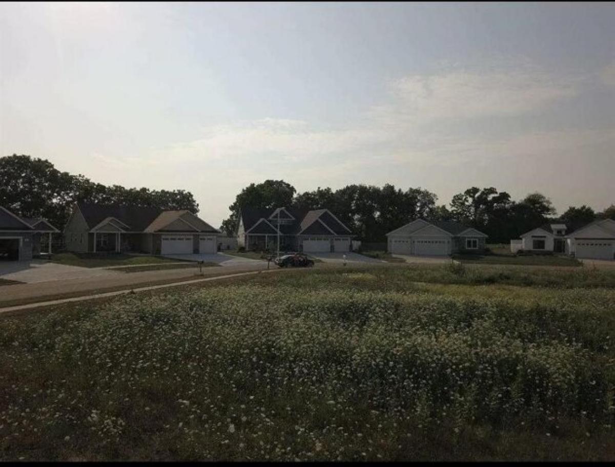 Picture of Residential Land For Sale in Milton, Wisconsin, United States