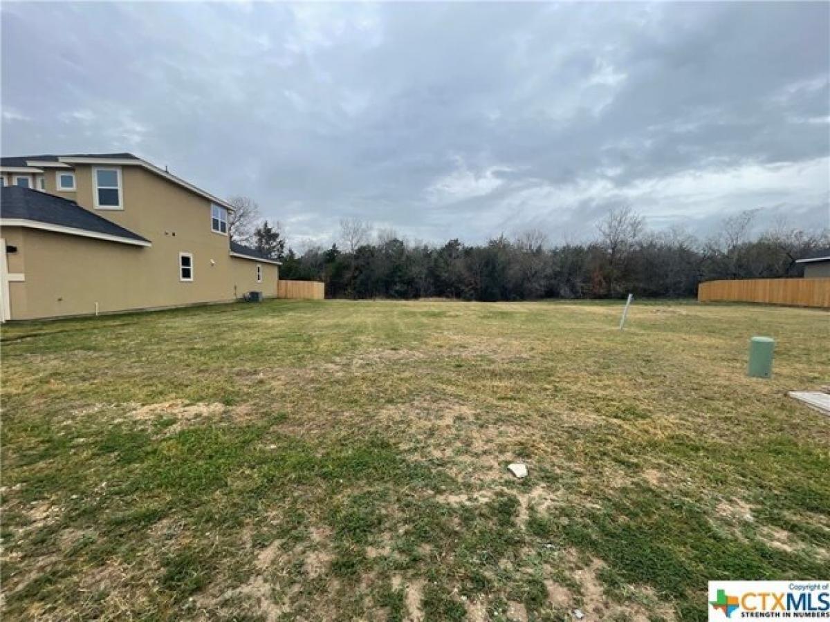 Picture of Residential Land For Sale in Seguin, Texas, United States