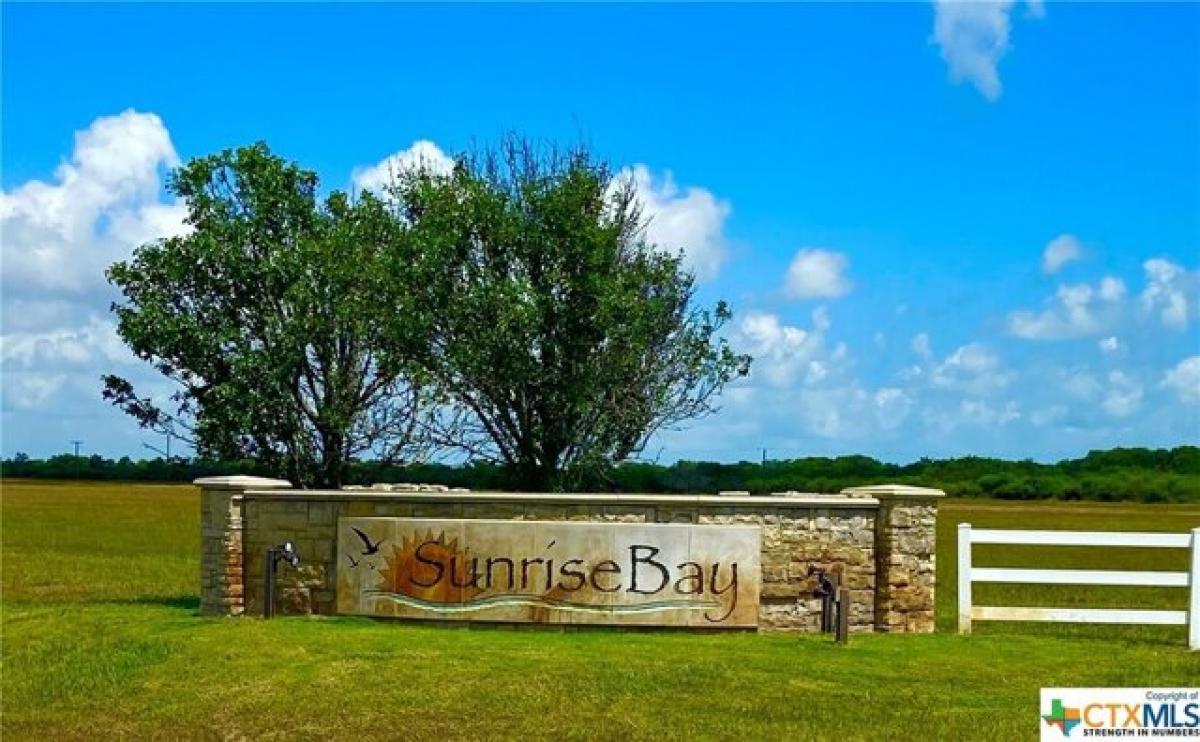 Picture of Residential Land For Sale in Port Lavaca, Texas, United States