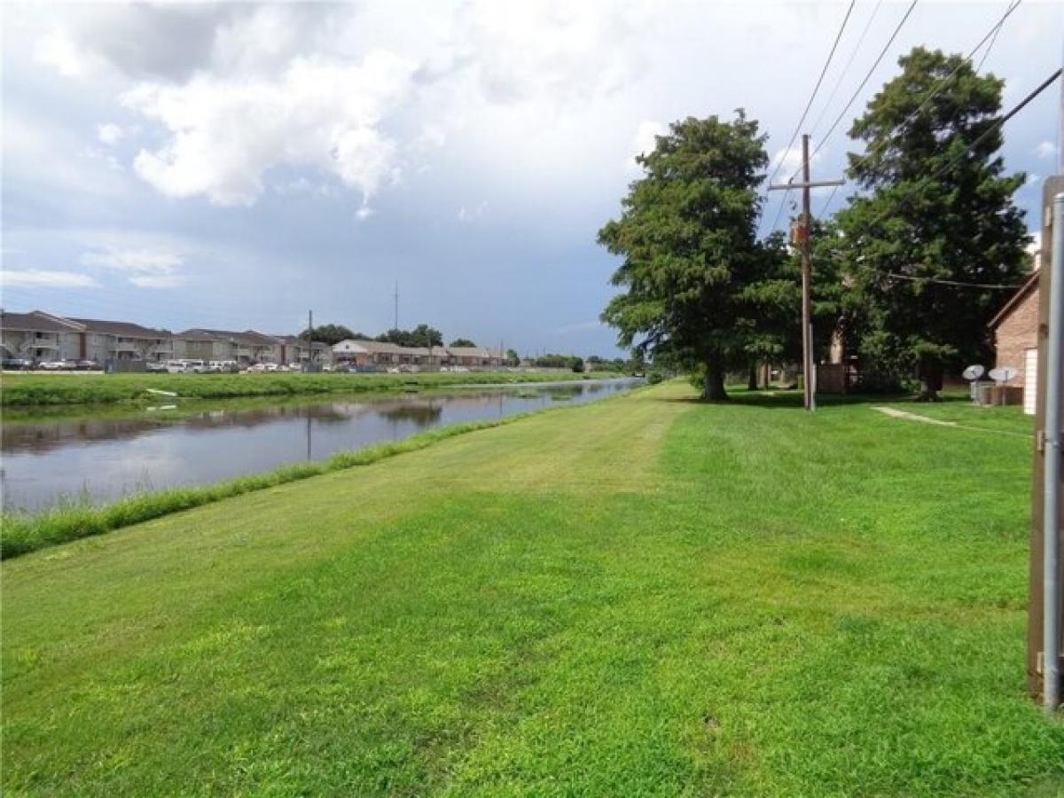 Picture of Home For Sale in Gretna, Louisiana, United States