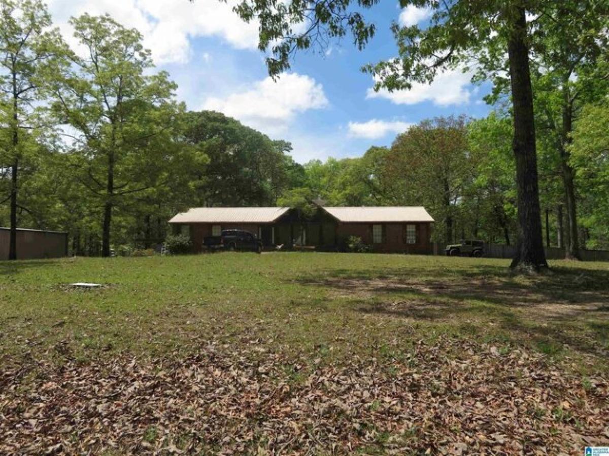 Picture of Home For Sale in Woodstock, Alabama, United States