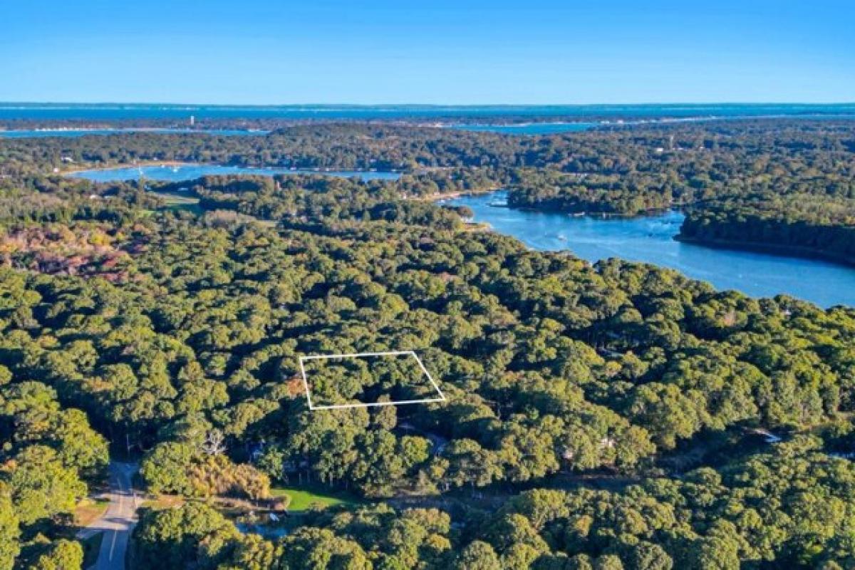 Picture of Residential Land For Sale in Shelter Island, New York, United States