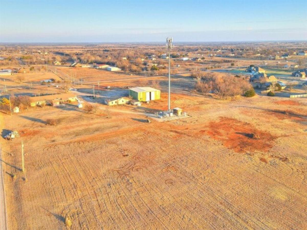 Picture of Residential Land For Sale in Moore, Oklahoma, United States