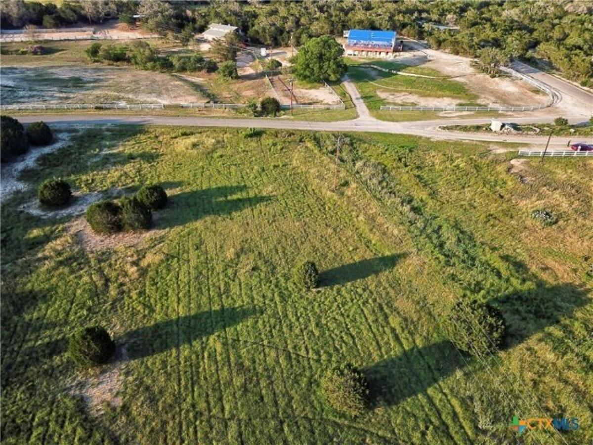 Picture of Residential Land For Sale in Pipe Creek, Texas, United States