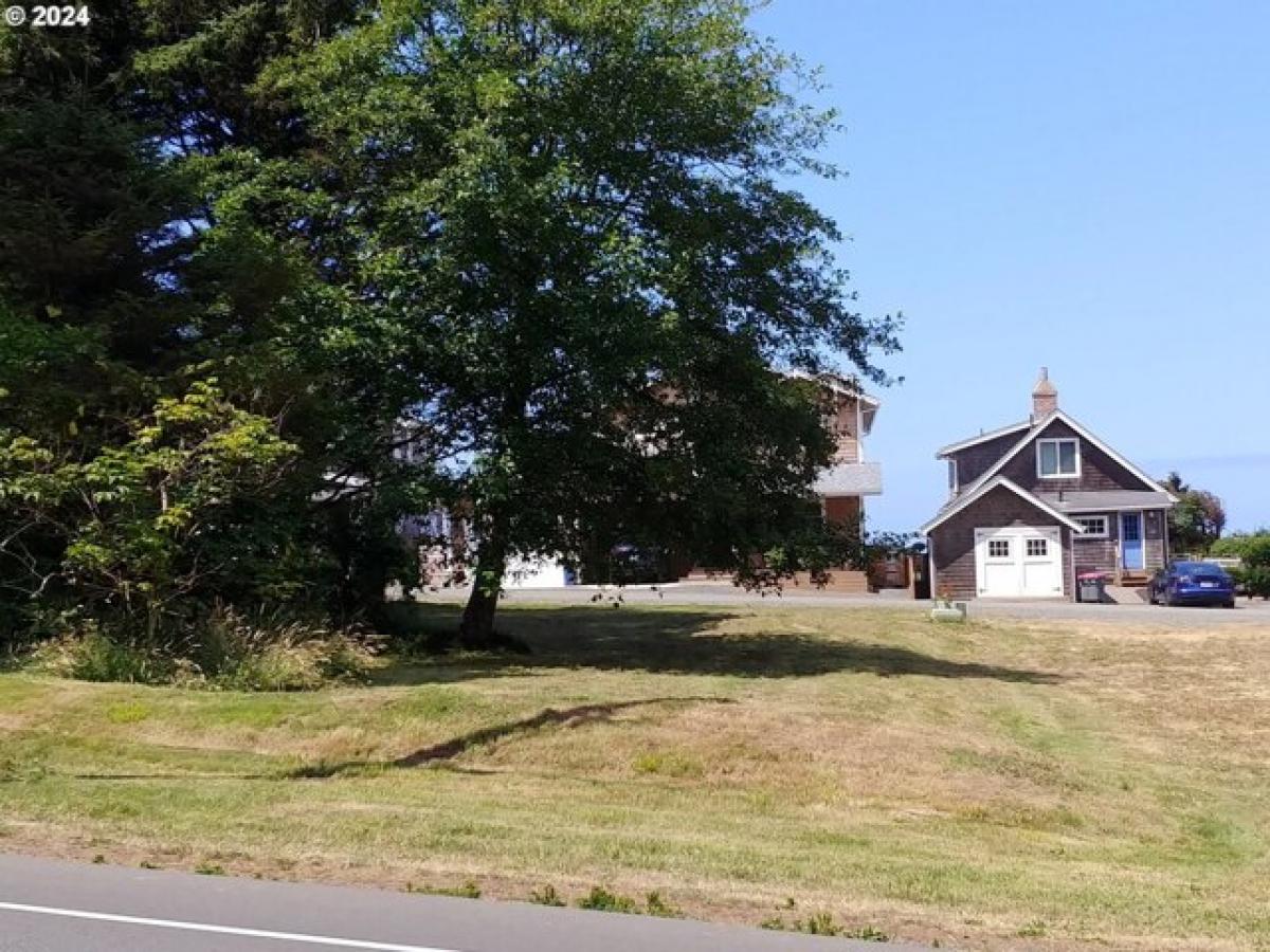 Picture of Residential Land For Sale in Cannon Beach, Oregon, United States