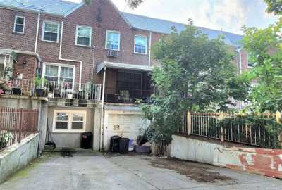 Home For Sale in East Elmhurst, New York